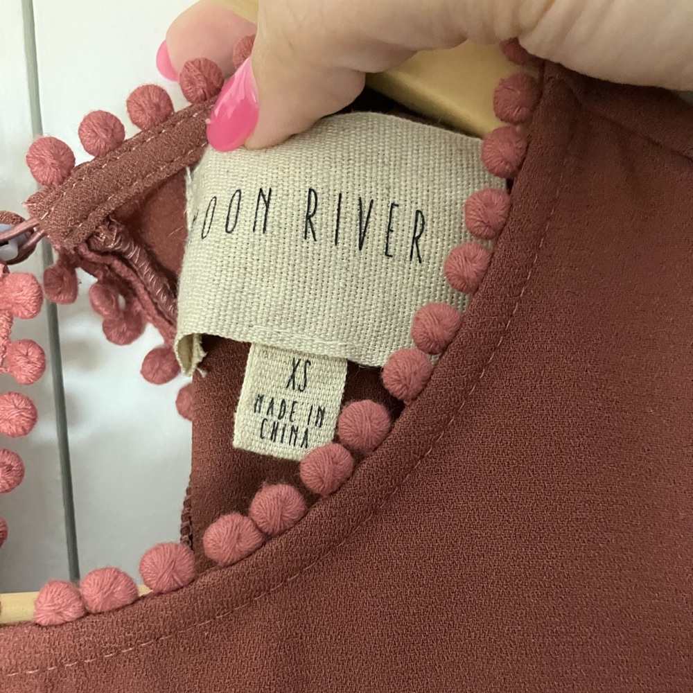 Moon River Cutout Short Sleeve Dress - Picture 4 of 8